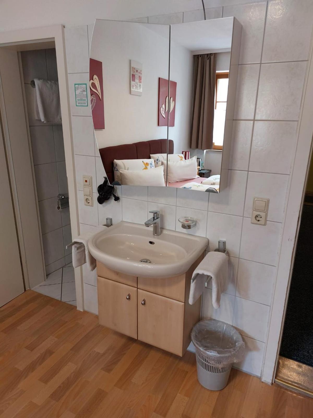 Schwabenstuben Doppelzimmer เมียร์สบวร์ก ภายนอก รูปภาพ